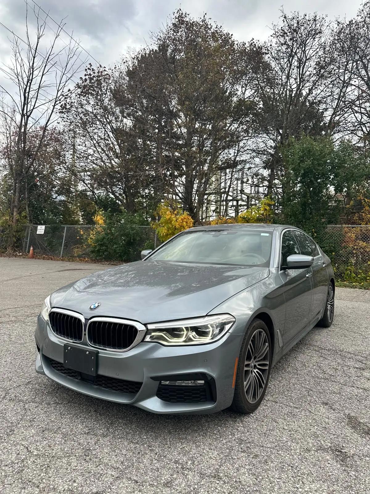 2018 BMW 5-Series 530i xDrive, front three quarter view