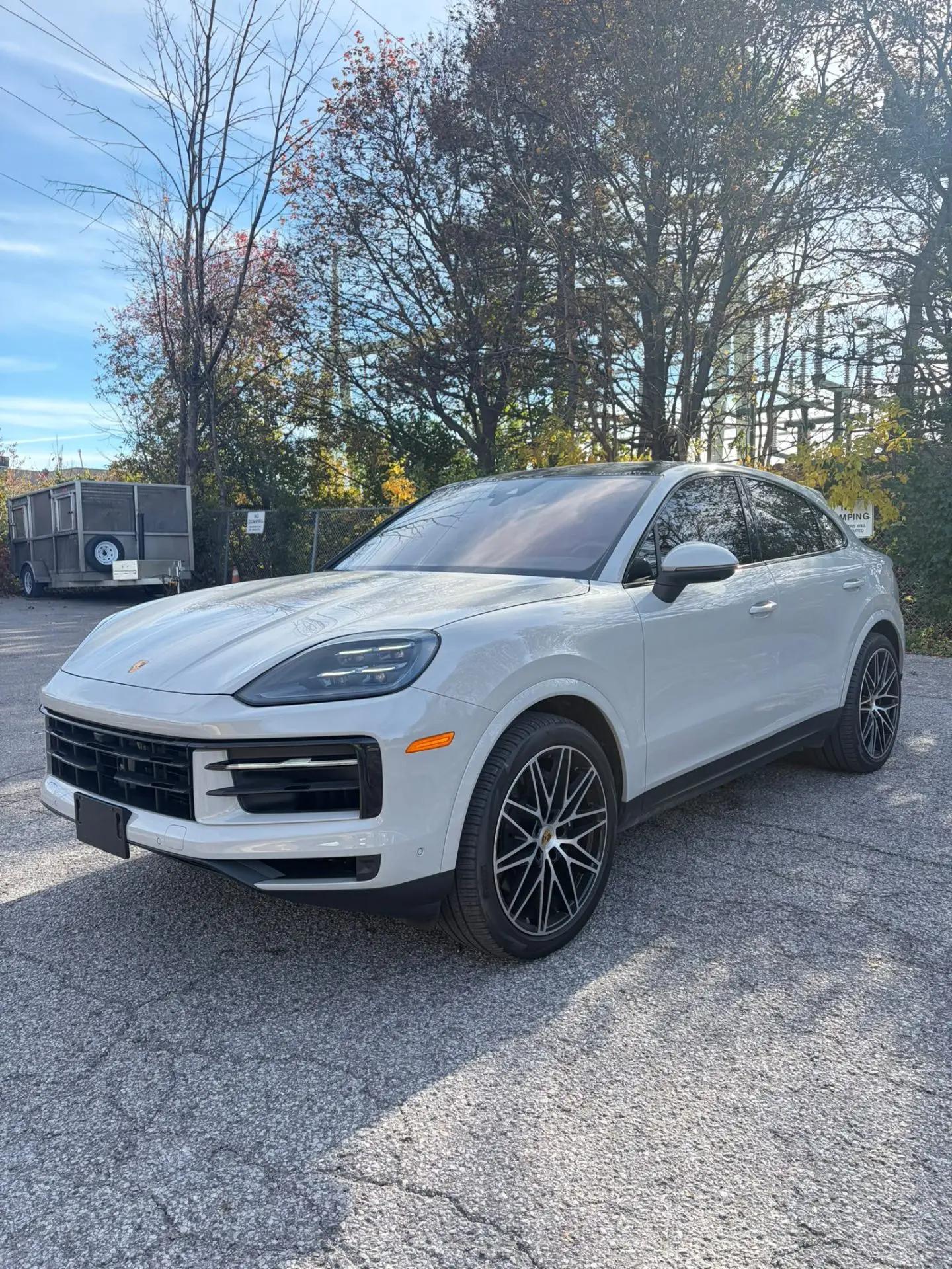 2024 Porsche Cayenne Base, front three quarter view