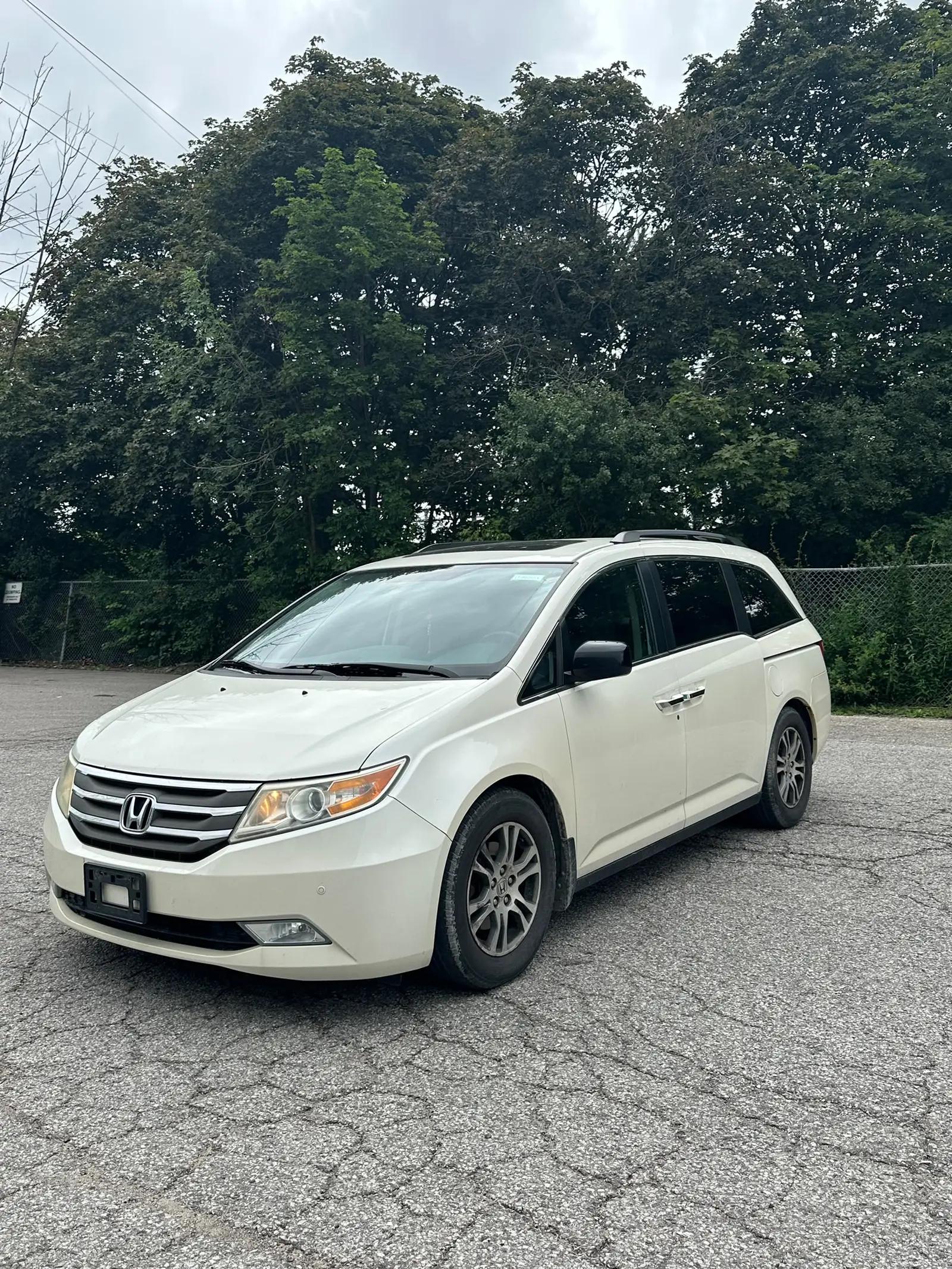 2013 Honda Odyssey EX-L (AS IS)